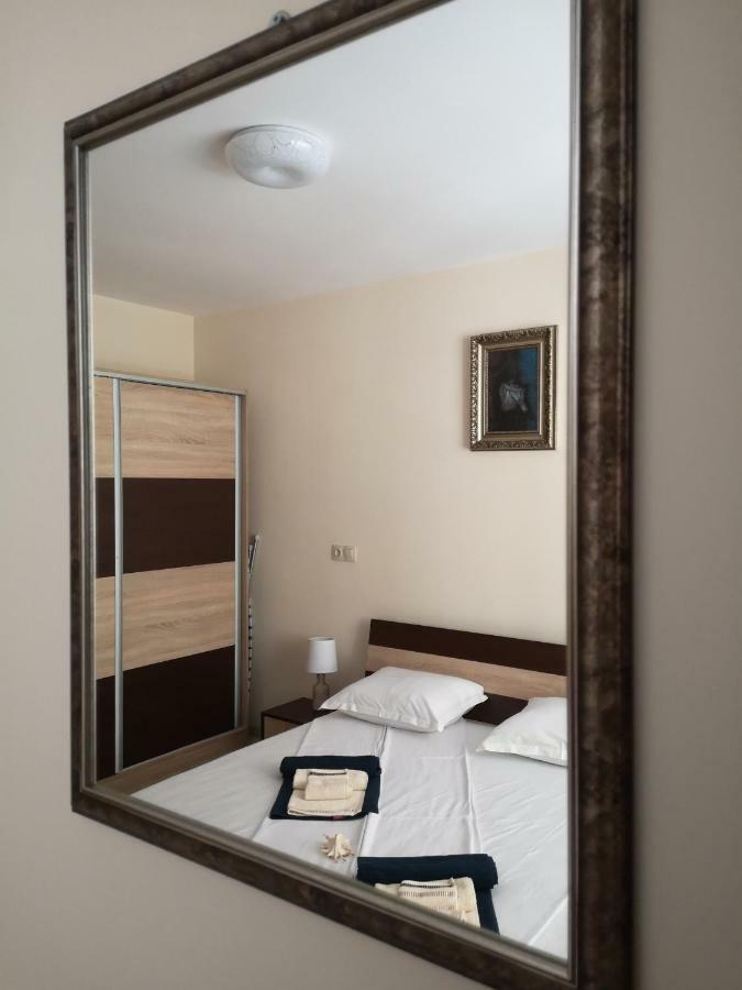 Art Apartments In 帕莫瑞 外观 照片